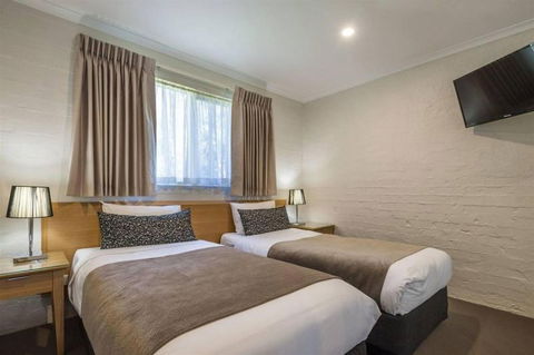 COMFORT INN COACH AND BUSHMANS - Coogee Beach Accommodation 2