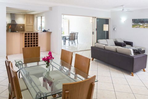 The Lakes Cairns Resort - Coogee Beach Accommodation 5