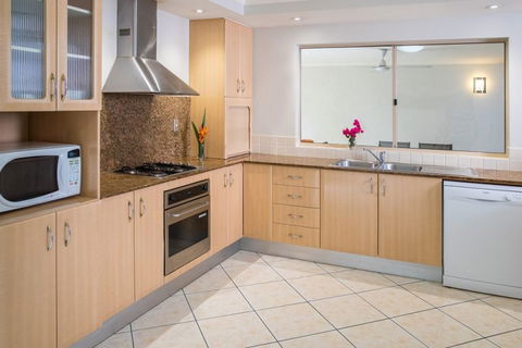 The Lakes Cairns Resort - Coogee Beach Accommodation 6