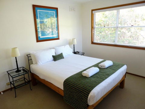 Noosa Entrance Waterfront Resort - Coogee Beach Accommodation 1