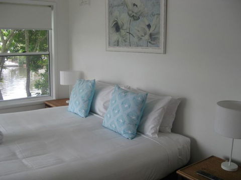 Noosa Entrance Waterfront Resort - Coogee Beach Accommodation 12