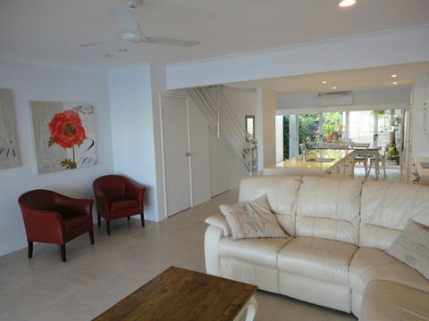 Noosa Entrance Waterfront Resort - Coogee Beach Accommodation 3