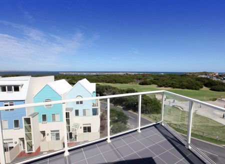 Lady Bay Resort - Coogee Beach Accommodation 3