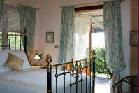 Monticello Countryhouse - Coogee Beach Accommodation 2