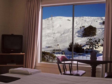 Falls Creek Hotel - Coogee Beach Accommodation 1