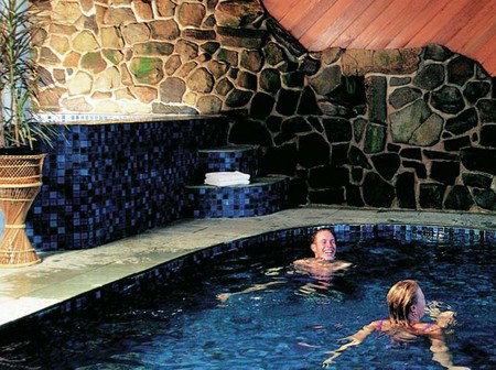 Falls Creek Hotel - Coogee Beach Accommodation 3