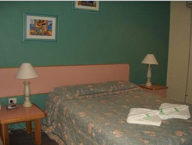 Almond Inn Motel - Coogee Beach Accommodation 4