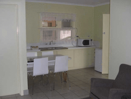 High Street Motel - Coogee Beach Accommodation 1