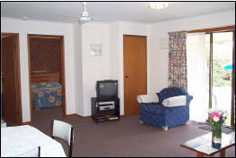 Lakes Jakaranda Holiday Units - Coogee Beach Accommodation 3