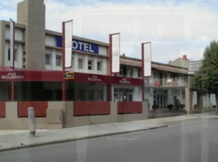 Bailey's Motel - Coogee Beach Accommodation 0