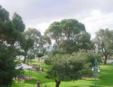 Beachside Apartment Hotel - Coogee Beach Accommodation 1