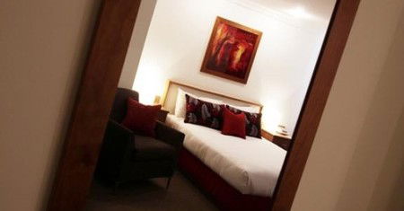 Townhouse Hotel - Coogee Beach Accommodation 1