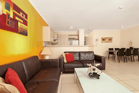 Blue Waters Apartments - Coogee Beach Accommodation 2