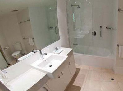 Regatta Riverfront Apartments - Coogee Beach Accommodation 3