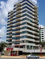 Beachfront Towers - Coogee Beach Accommodation 0