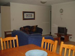 Beachfront Towers - Coogee Beach Accommodation 4