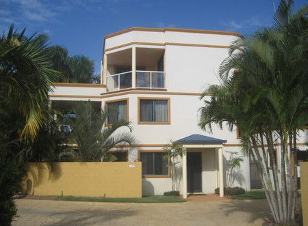 Urangan QLD Coogee Beach Accommodation