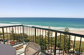 AA Oceana On Broadbeach - Coogee Beach Accommodation 4