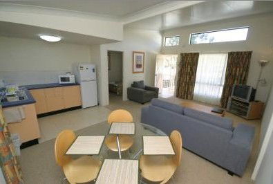 Kelanbri Holiday Apartments - Coogee Beach Accommodation 4