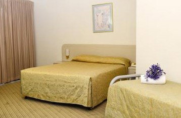 Motel 10 Motor Inn - Coogee Beach Accommodation 1
