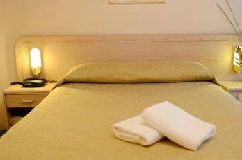 Motel 10 Motor Inn - Coogee Beach Accommodation 3