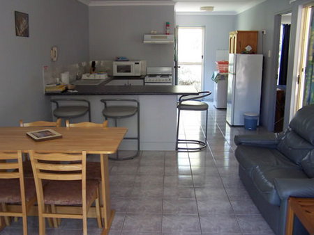 Palm Valley Motel And Holiday Units - Coogee Beach Accommodation 2