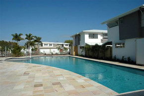 Coolum Villas - Coogee Beach Accommodation 0