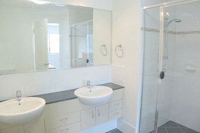 Coolum Villas - Coogee Beach Accommodation 5