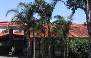 Bomaderry Motor Inn - Coogee Beach Accommodation 1