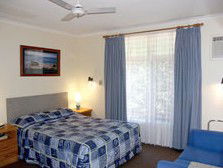 Flying Spur Motel - Coogee Beach Accommodation 1