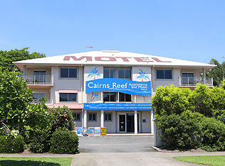 Cairns Reef Apartments And Motel - Coogee Beach Accommodation