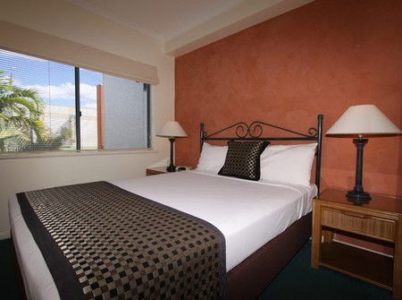 Mid City Luxury Suites - Coogee Beach Accommodation 2