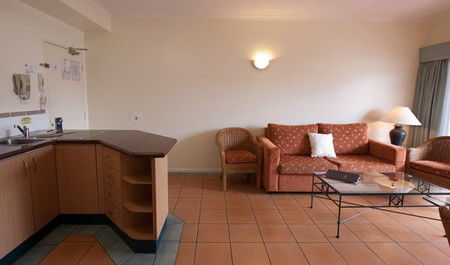 Mid City Luxury Suites - Coogee Beach Accommodation 3