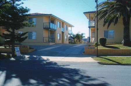 AA Madalena Court Holiday Apartments - Coogee Beach Accommodation 0