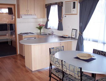 Ocean Point Resort - Coogee Beach Accommodation 3