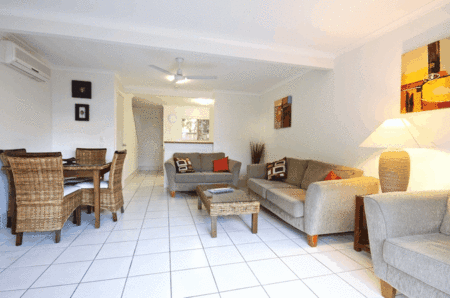Pelican Beach Resort - Coogee Beach Accommodation 3