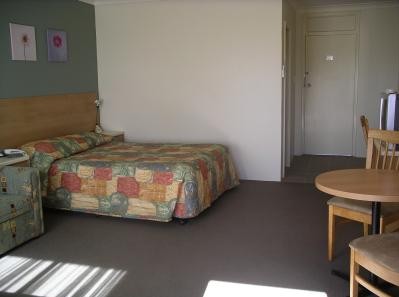 Country Comfort Orange - Coogee Beach Accommodation 4