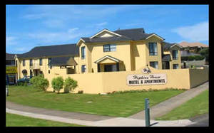 Hopkins House Motel & Apartments - Coogee Beach Accommodation 1