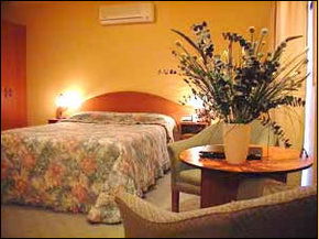 Hopkins House Motel & Apartments - Coogee Beach Accommodation 4