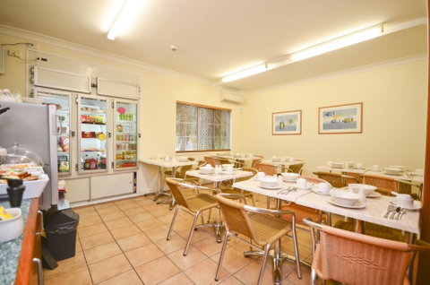 Reef Palms - Coogee Beach Accommodation 4