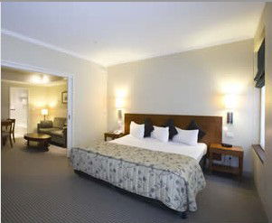 Batman's Hill On Collins - Coogee Beach Accommodation 0