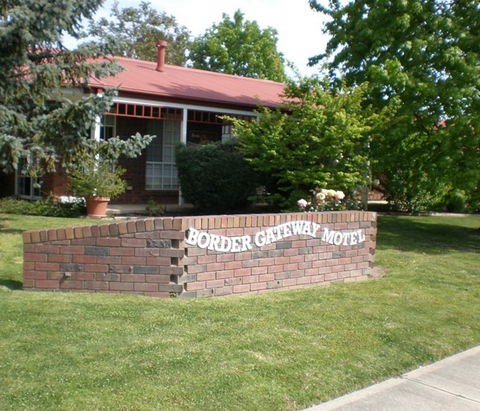 Golden Chain Border Gateway Motel - Coogee Beach Accommodation 1