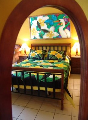 Airlie Beach Myaura Bed And Breakfast - Coogee Beach Accommodation 3