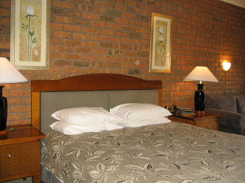 Grange Burn Motel - Coogee Beach Accommodation 0