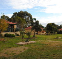 Lakes Entrance Country Cottages - Coogee Beach Accommodation