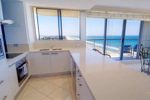 Golden Sands Holiday Apartments - Coogee Beach Accommodation 1