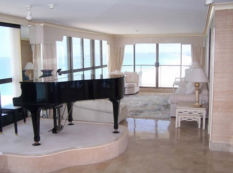 Golden Sands Holiday Apartments - Coogee Beach Accommodation 2