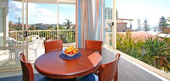 Surf Dance Holiday Units - Coogee Beach Accommodation 2