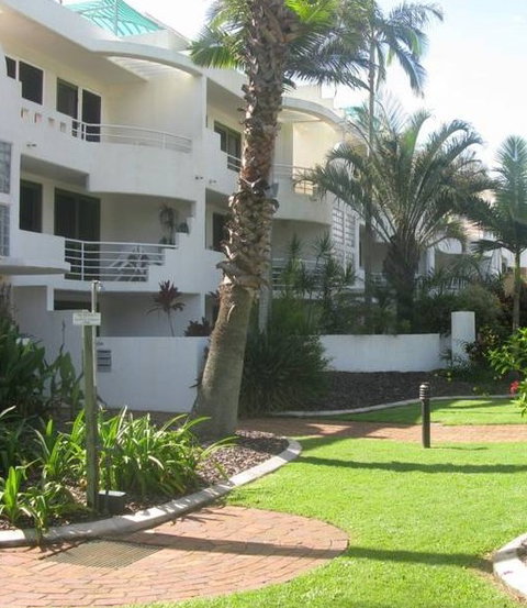 Camargue Beachfront Apartments - Coogee Beach Accommodation 1