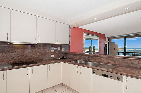 Windward Passage, Golden Beach - Coogee Beach Accommodation 3